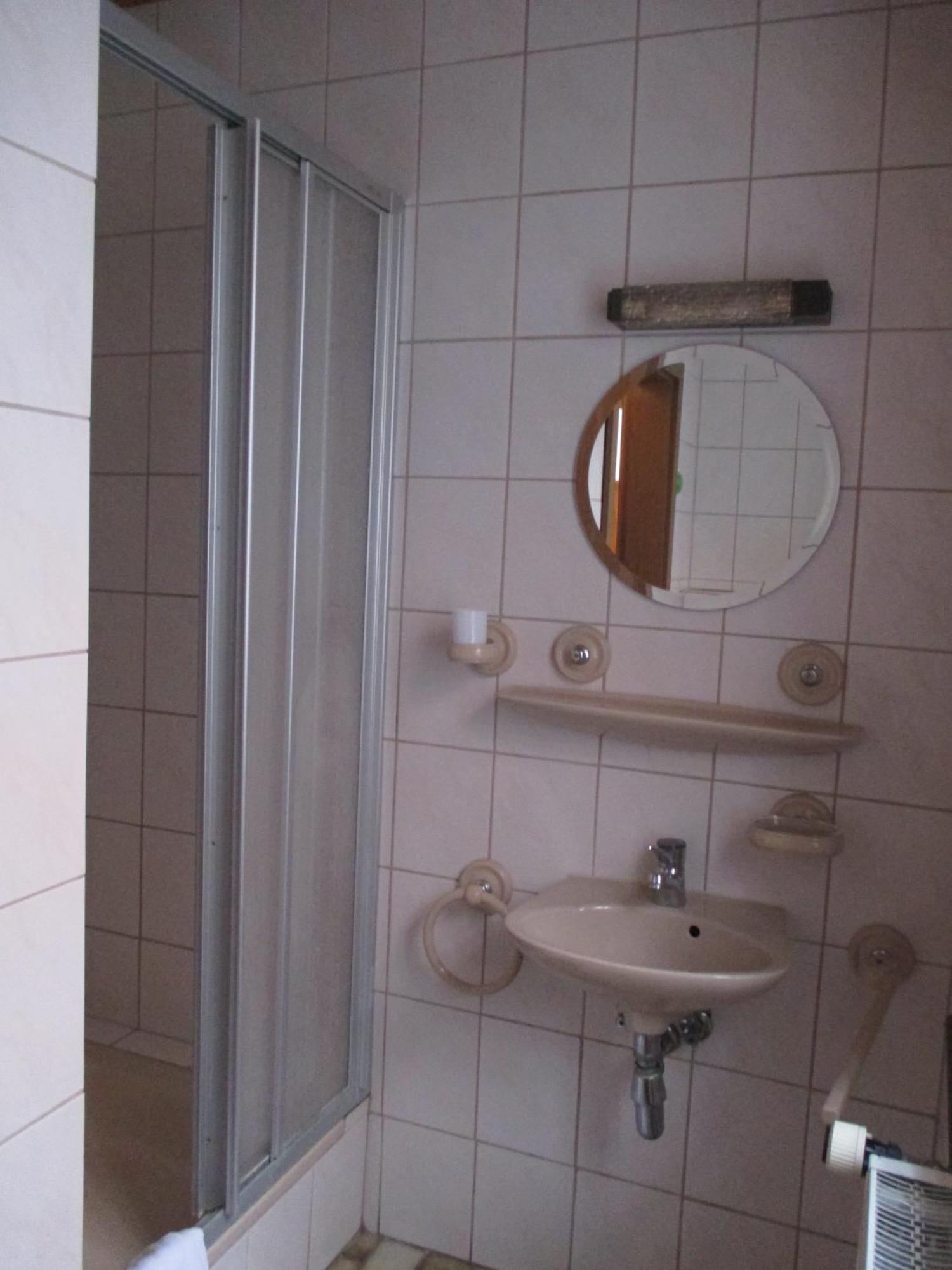 Weingut Und Gaestehaus Vongerichten Oberhausen  Bagian luar foto