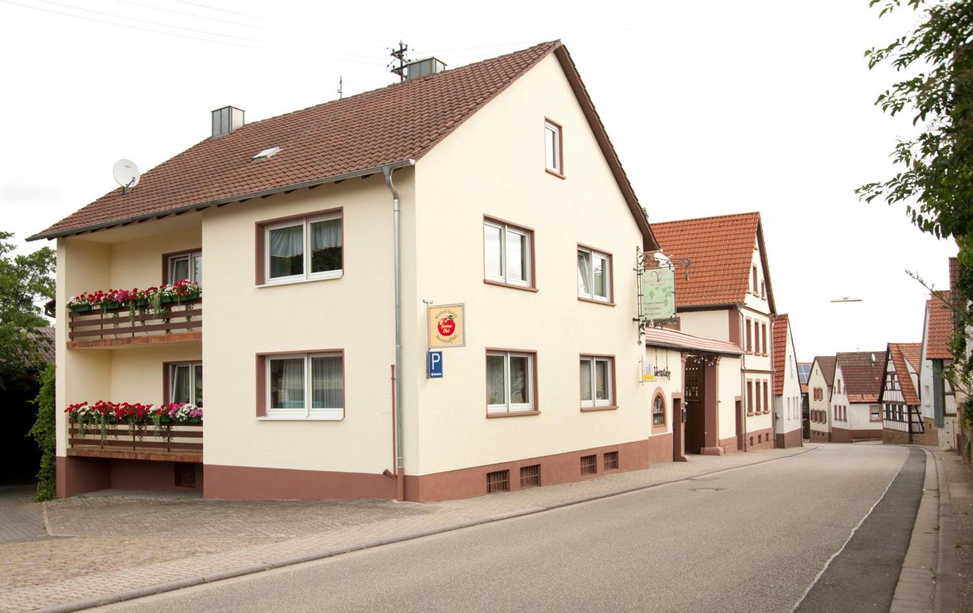 Weingut Und Gaestehaus Vongerichten Oberhausen  Bagian luar foto